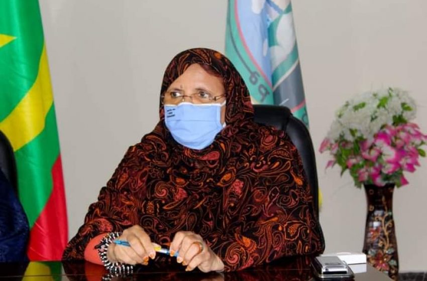  رئيسة جهة نواكشوط تتجه إلى فرنسا في زيارة عمل